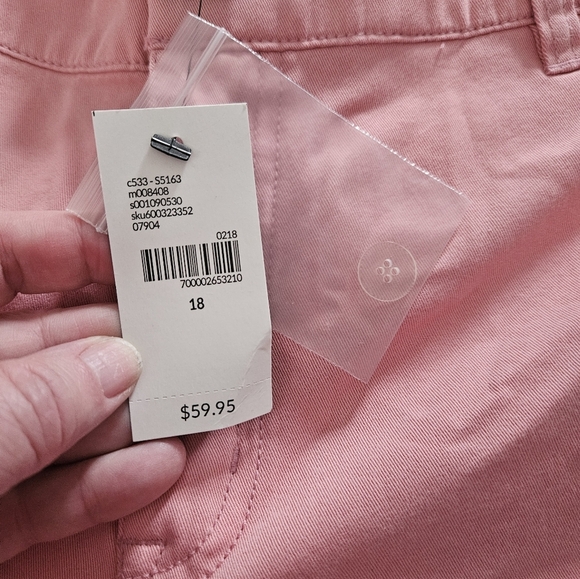 Lane Bryant Pink Cropped Pants Size 18 NWT - Picture 6 of 15